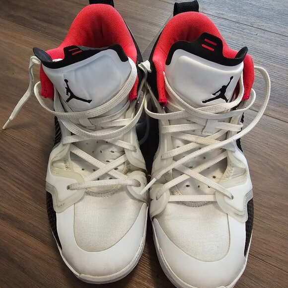 Nike Jordan 37 low siren red colorway - Picture 1 of 7